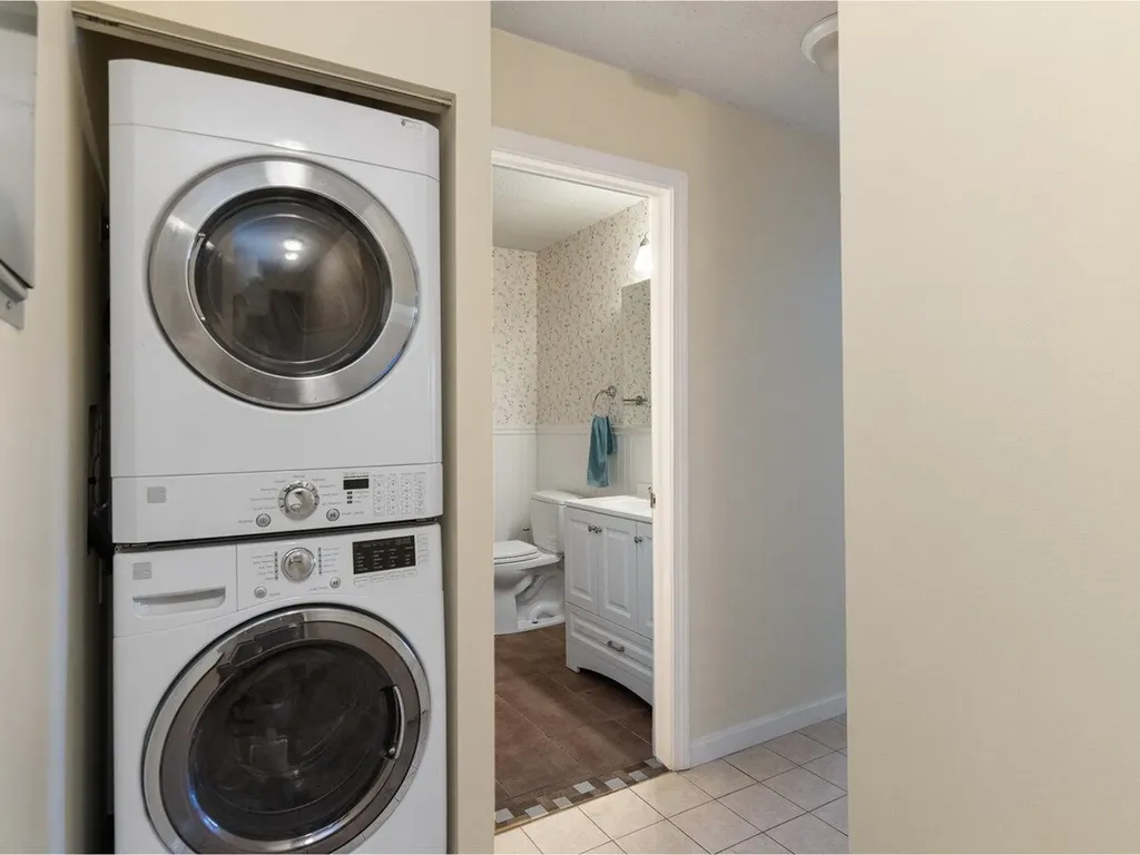 106 Twin Oaks Terrace South Burlington VT 05403