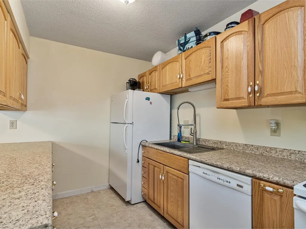 106 Twin Oaks Terrace South Burlington VT 05403