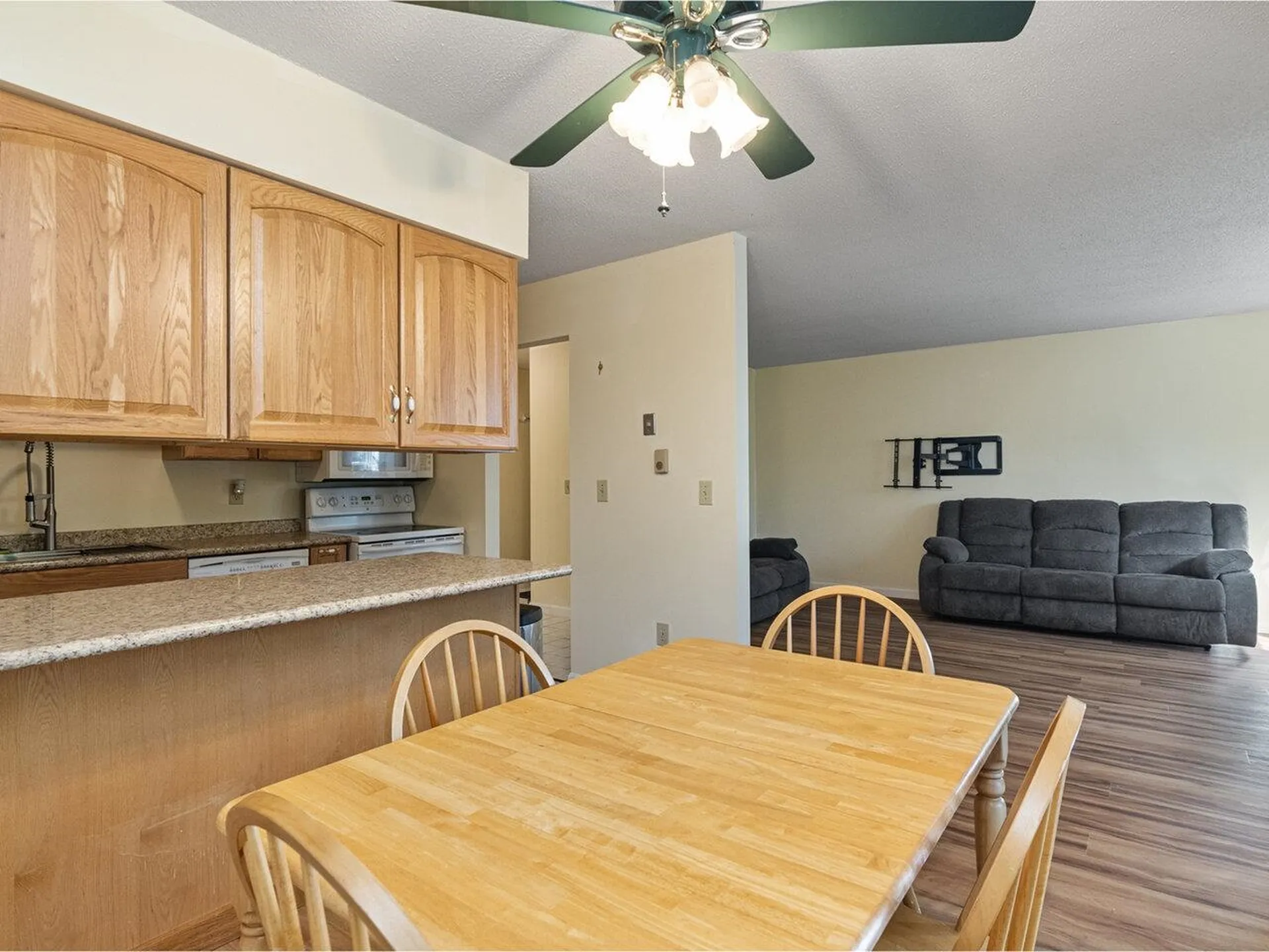106 Twin Oaks Terrace South Burlington VT 05403