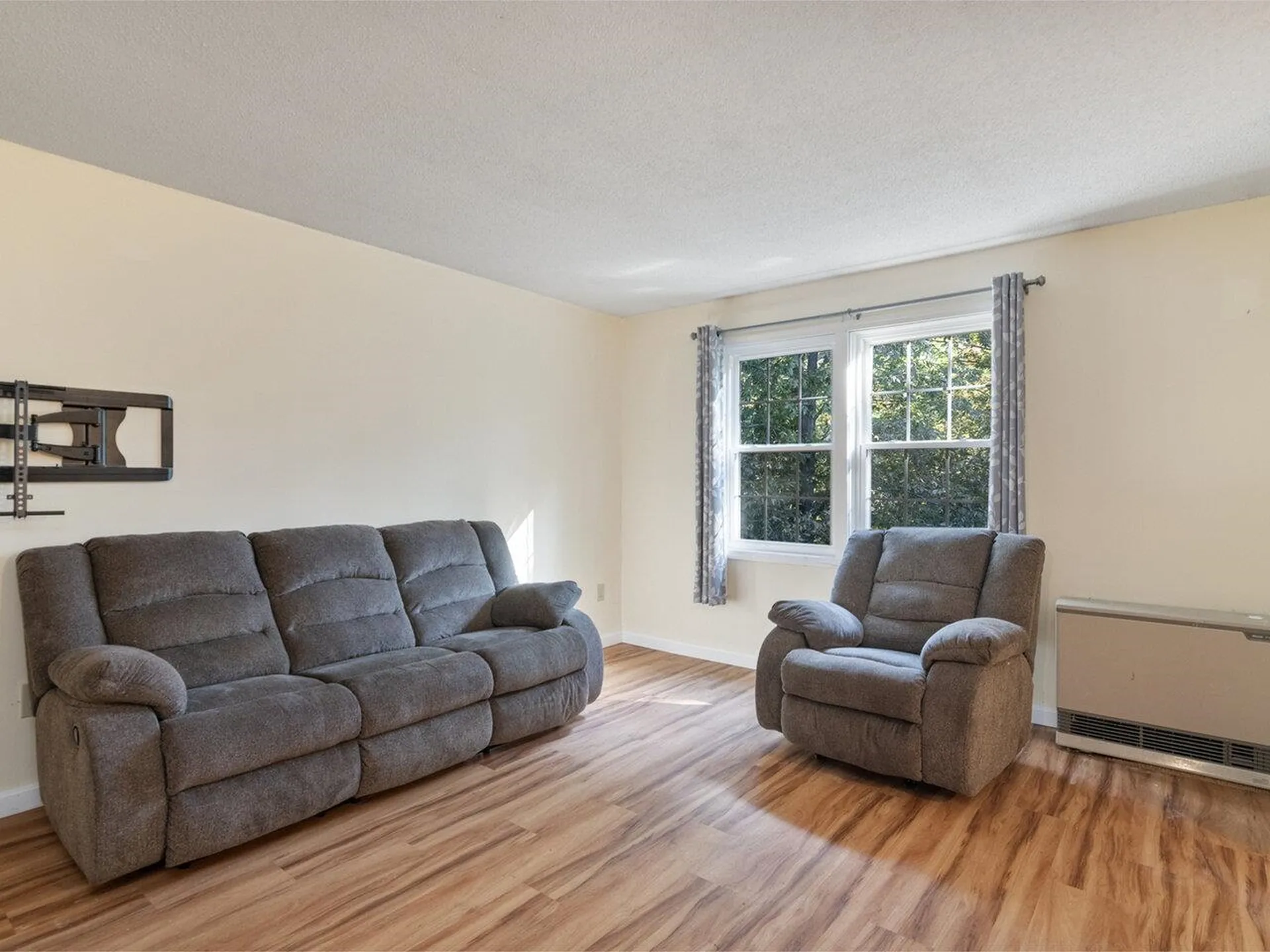 106 Twin Oaks Terrace South Burlington VT 05403