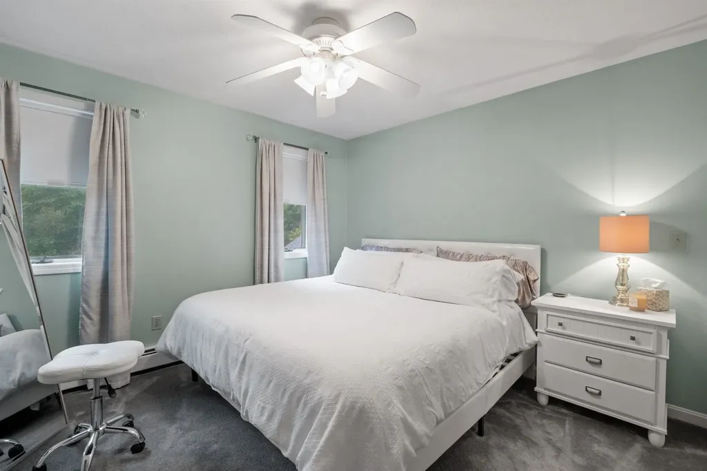29 Spring Street Pelham NH 03076