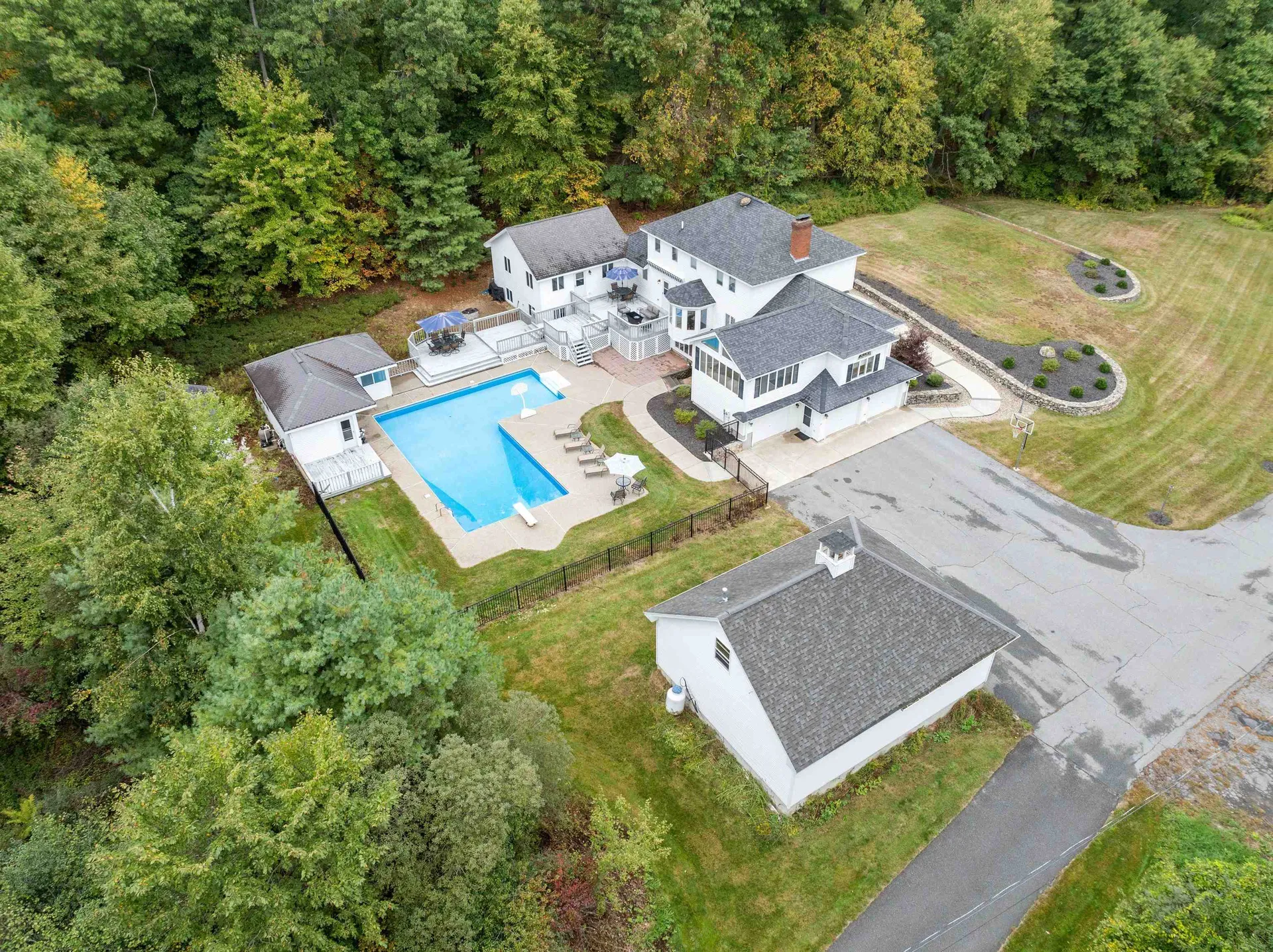 29 Spring Street Pelham NH 03076