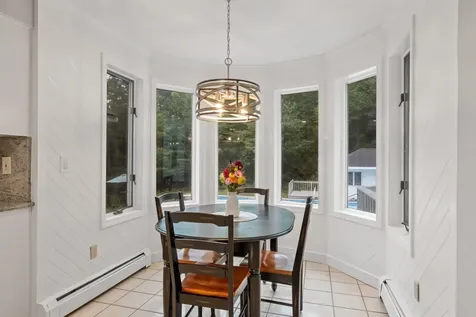 29 Spring Street Pelham NH 03076