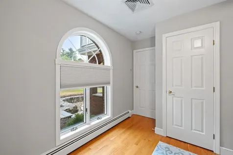 29 Spring Street Pelham NH 03076