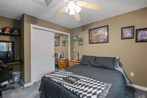 29 Spring Street Pelham NH 03076