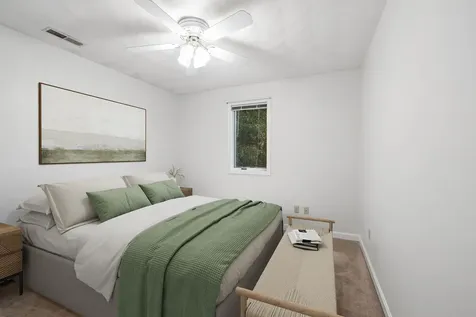 29 Spring Street Pelham NH 03076