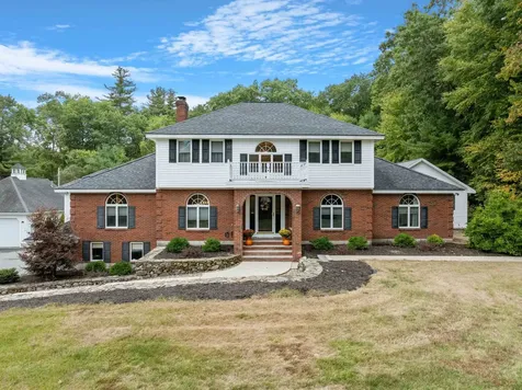 29 Spring Street Pelham NH 03076