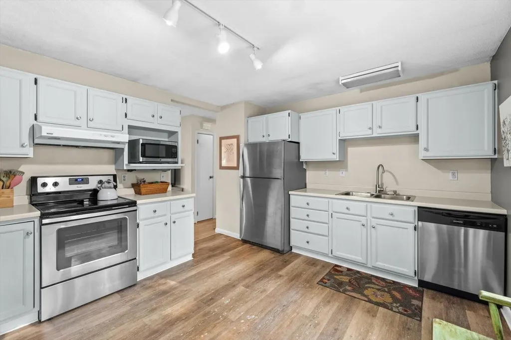 142 Liberty Lane Keene NH 03431