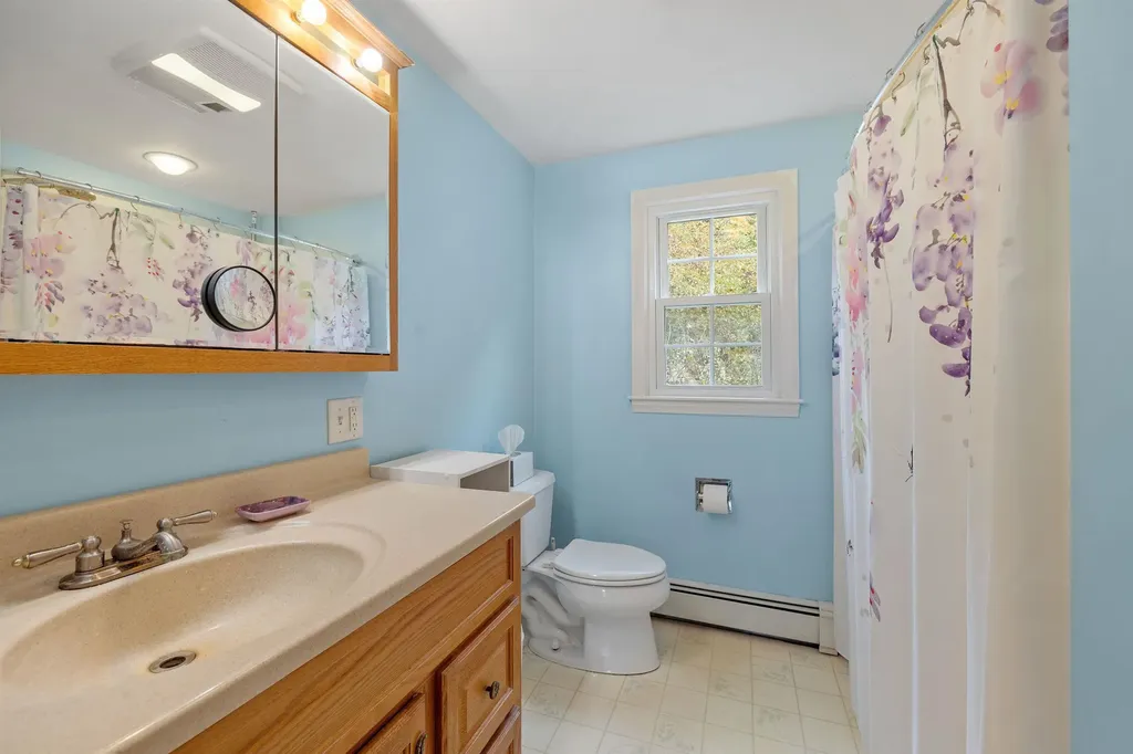 6 Robert Street Franklin NH 03235