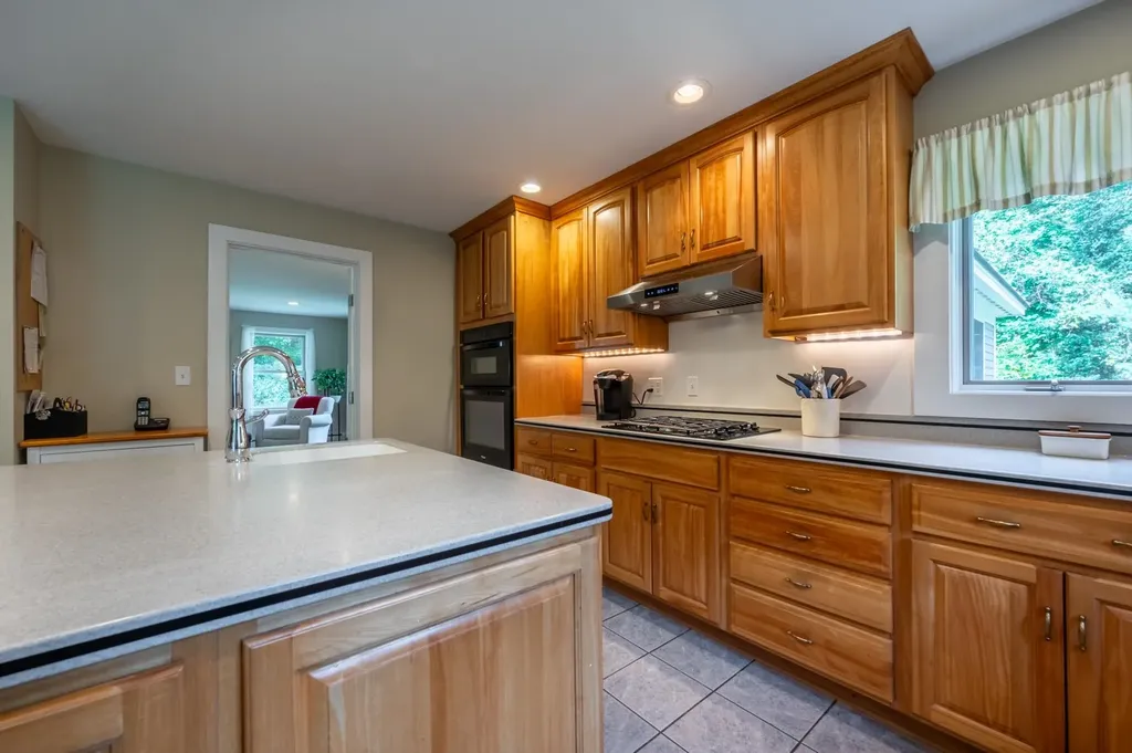 114 Stonebridge Road Wilmot NH 03287