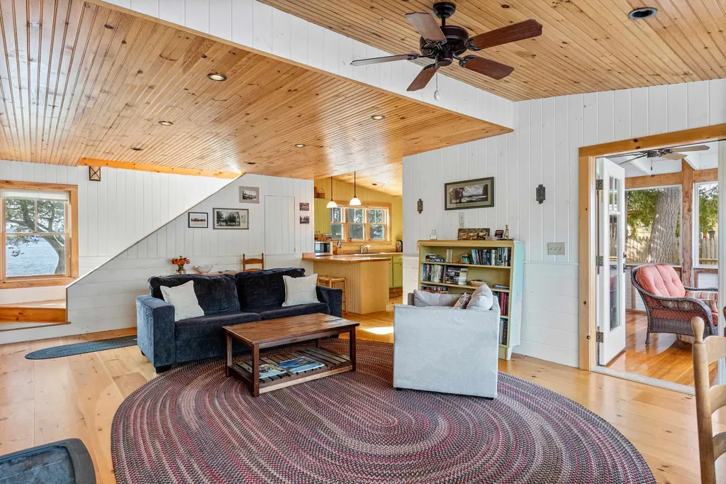 82 North Road Ferrisburgh VT 05473