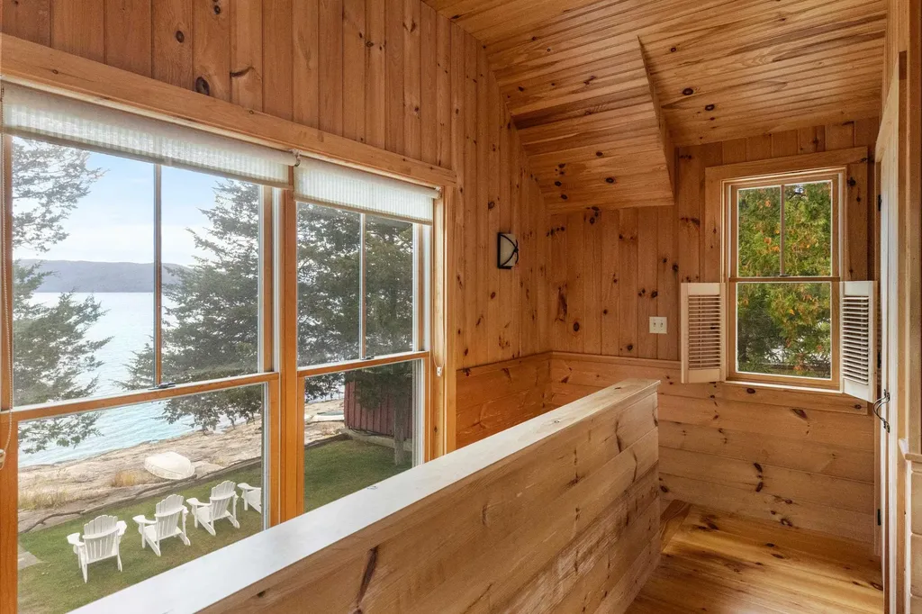 82 North Road Ferrisburgh VT 05473