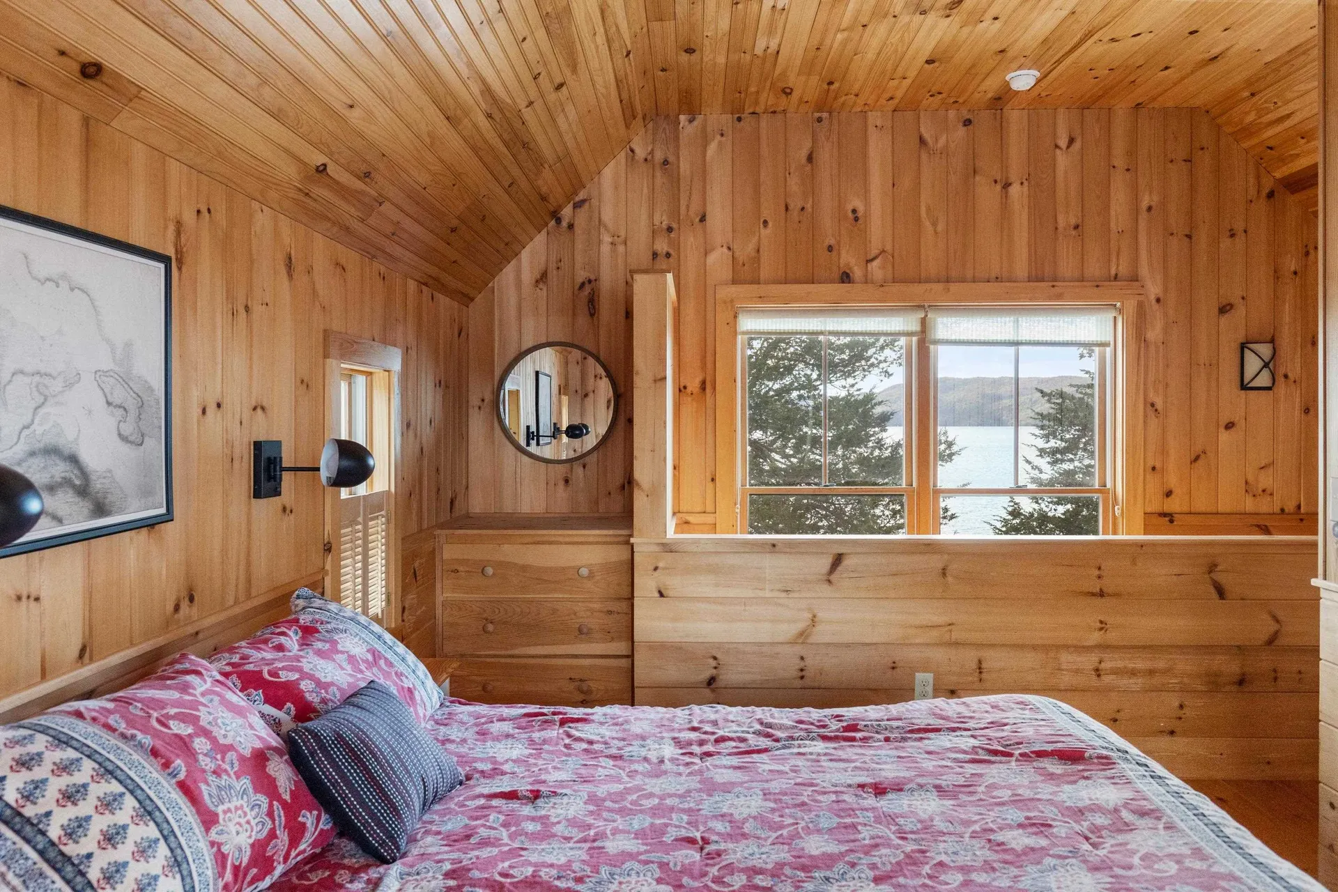 82 North Road Ferrisburgh VT 05473