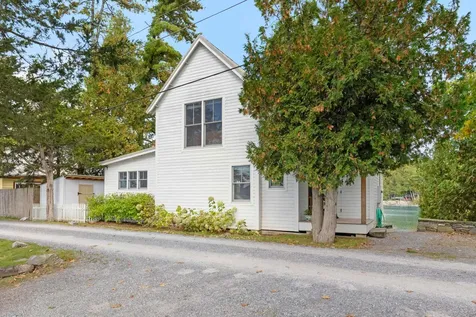 82 North Road Ferrisburgh VT 05473