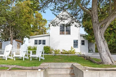 82 North Road Ferrisburgh VT 05473