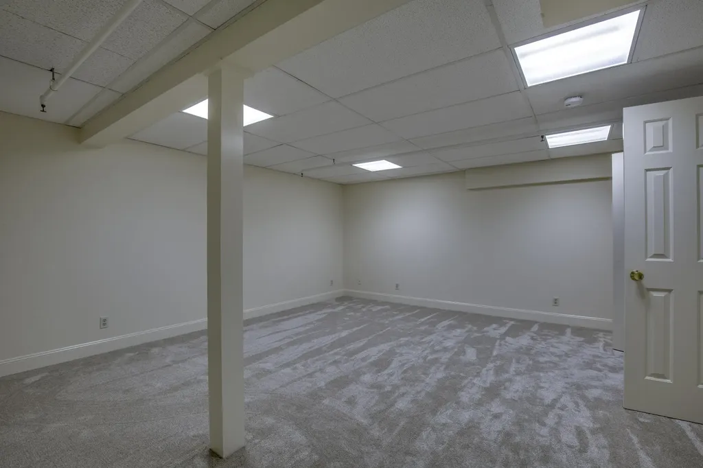 69 Lilac Lane South Burlington VT 05403