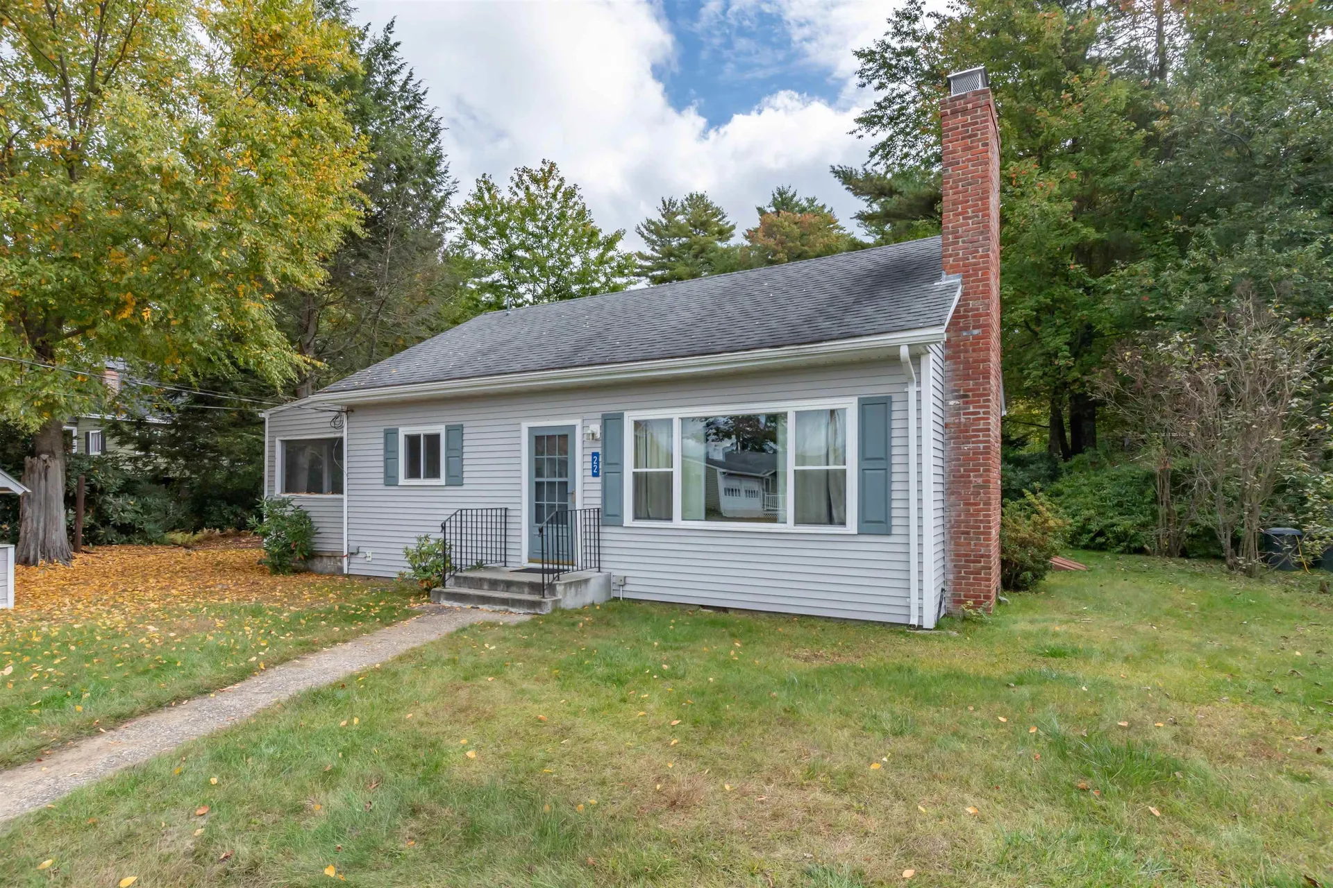 22 Wenmarks Road Newton NH 03858
