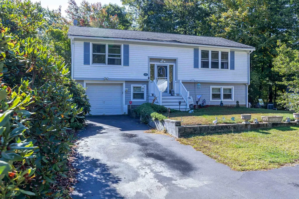 17 Pine Cone Drive Seabrook NH 03874