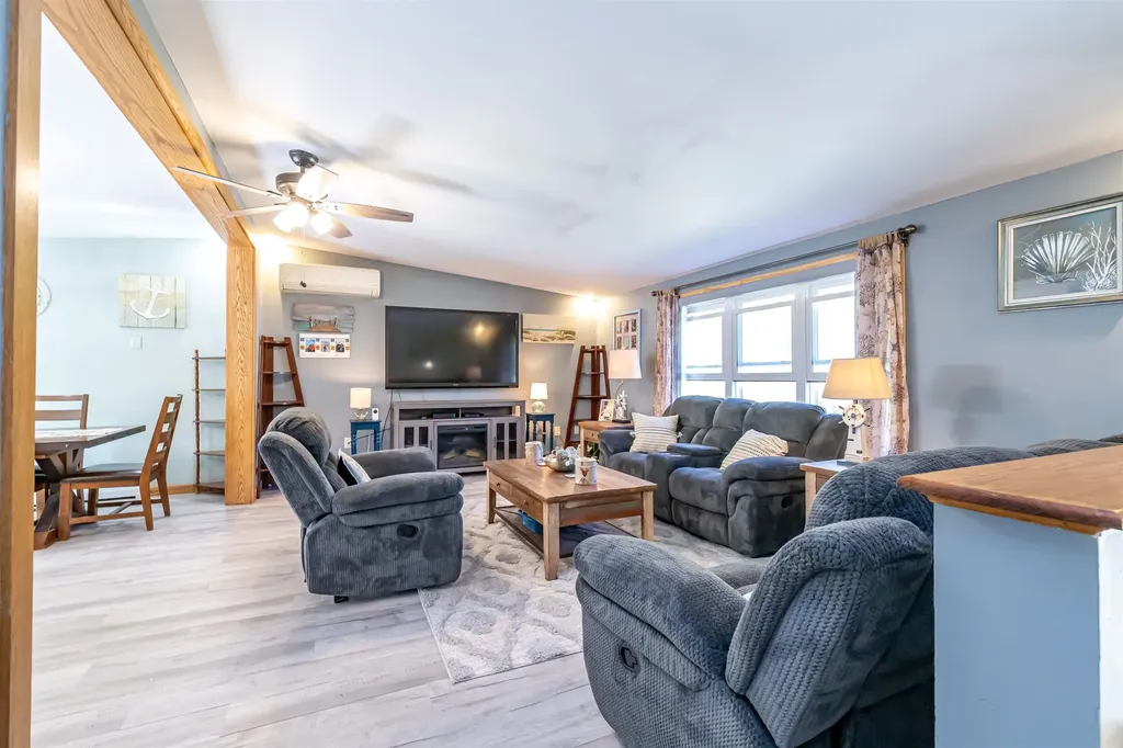 17 Pine Cone Drive Seabrook NH 03874