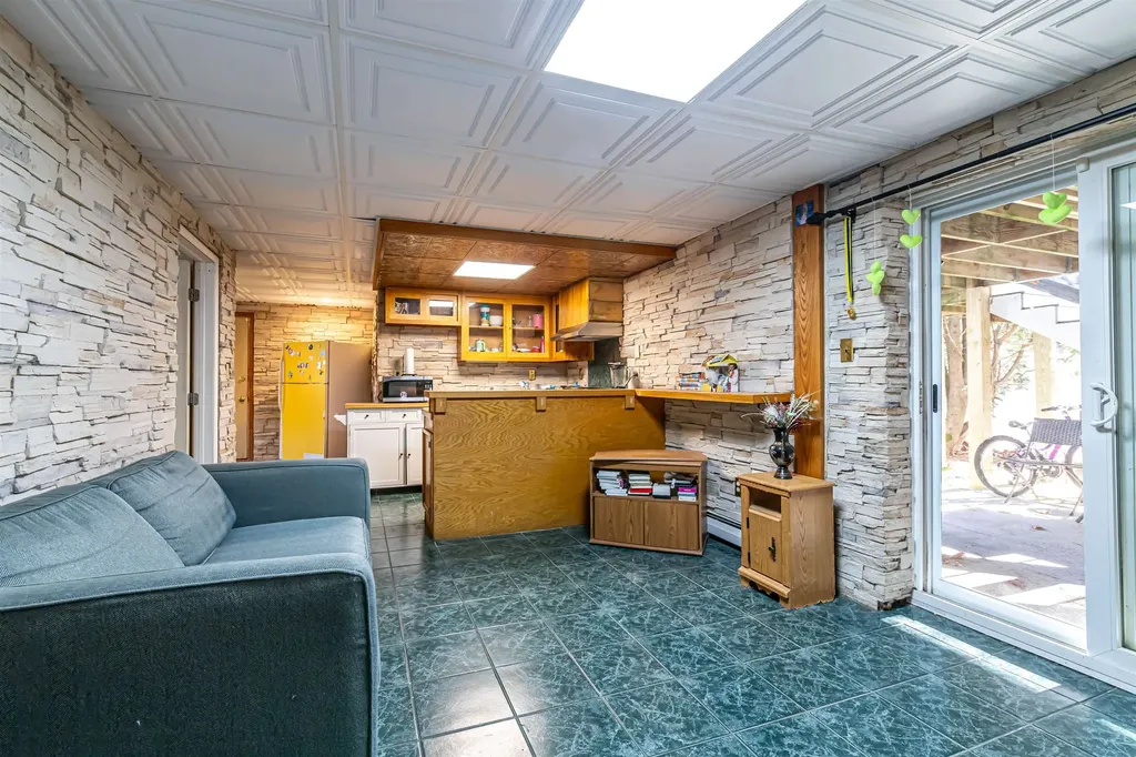 17 Pine Cone Drive Seabrook NH 03874