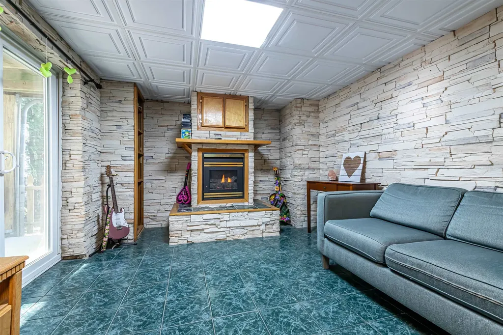 17 Pine Cone Drive Seabrook NH 03874