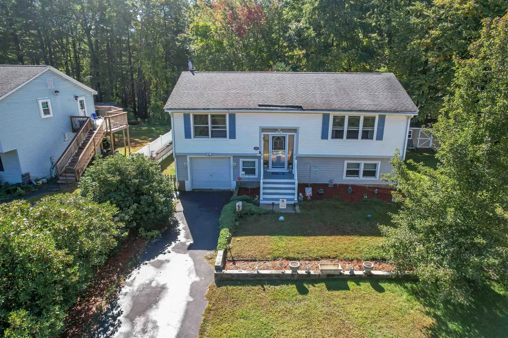 17 Pine Cone Drive Seabrook NH 03874