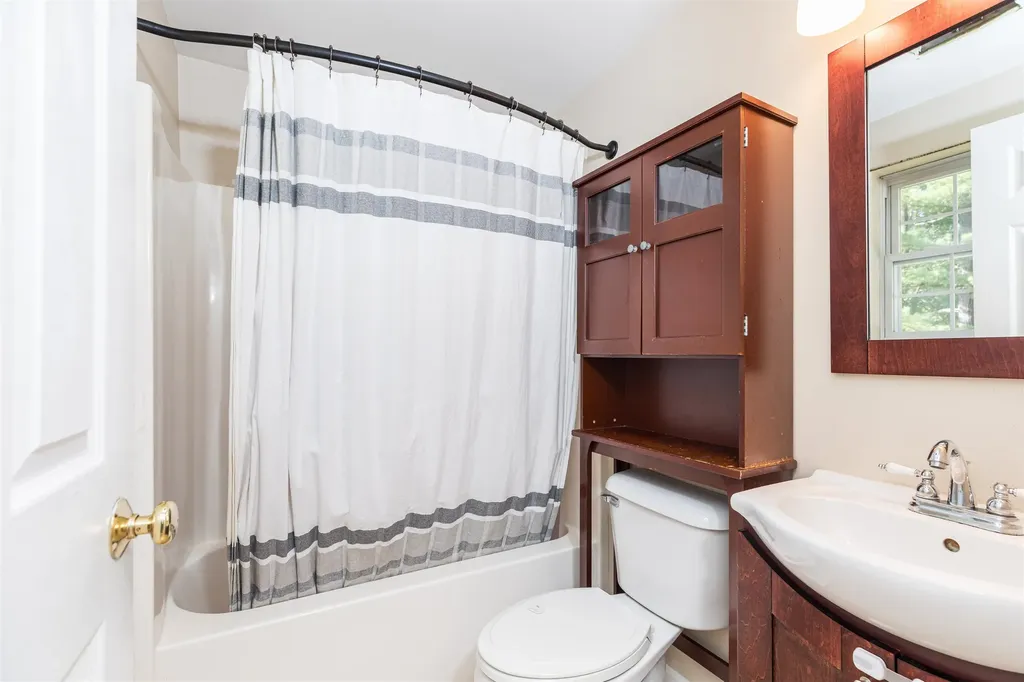 19 Dame Road Newmarket NH 03857