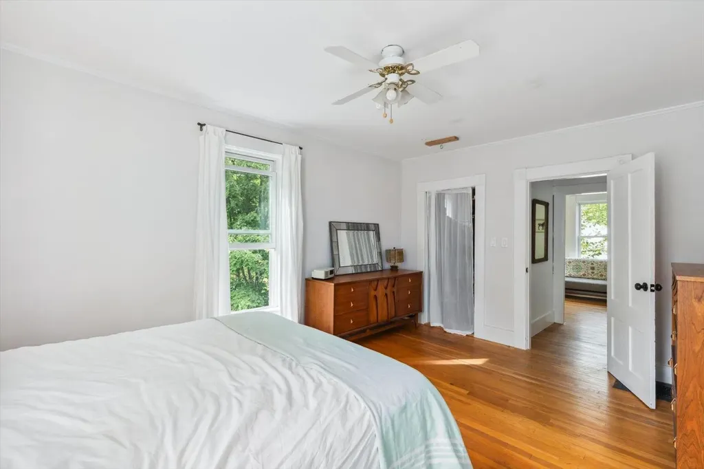 9 School Street Hancock NH 03449