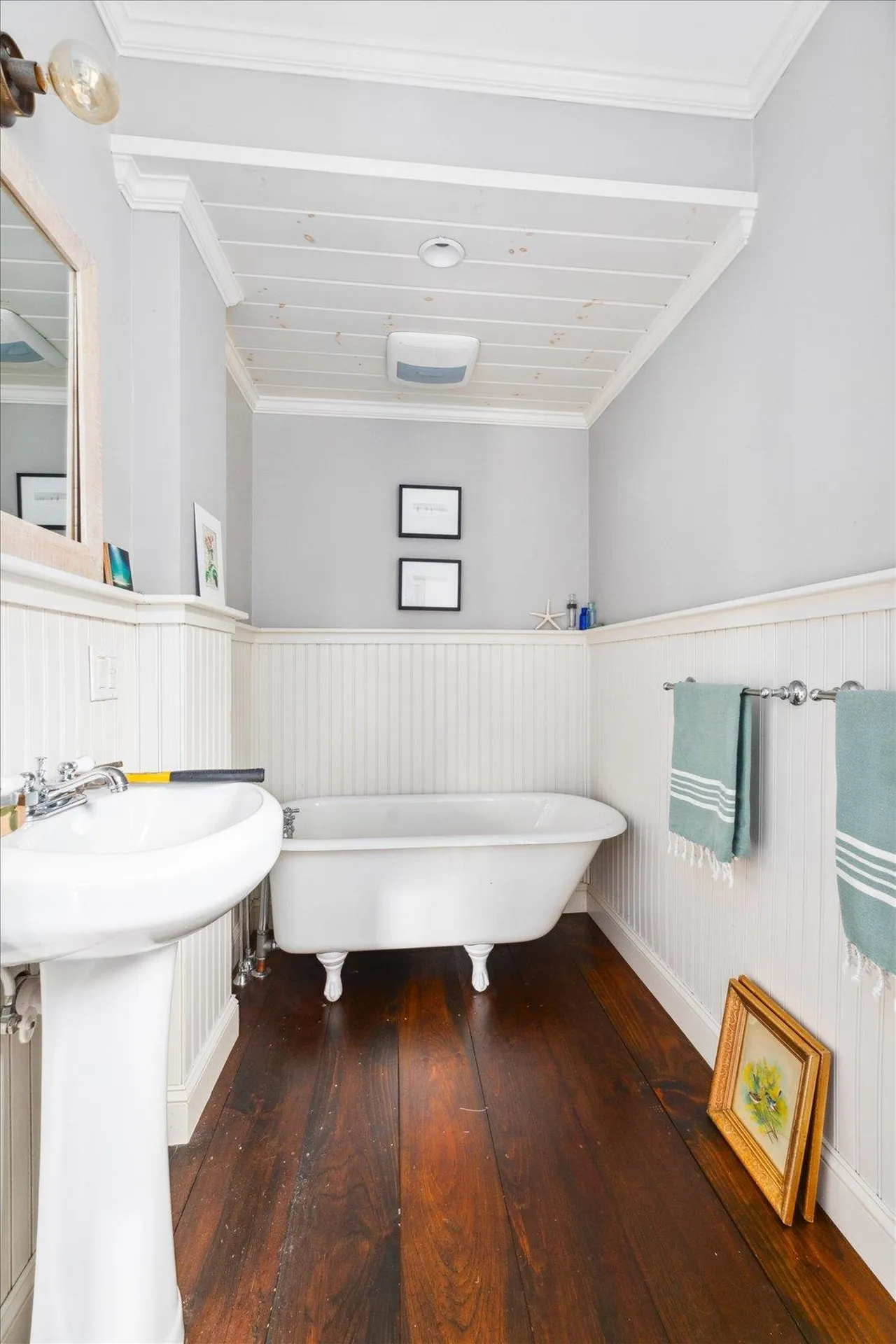 9 School Street Hancock NH 03449