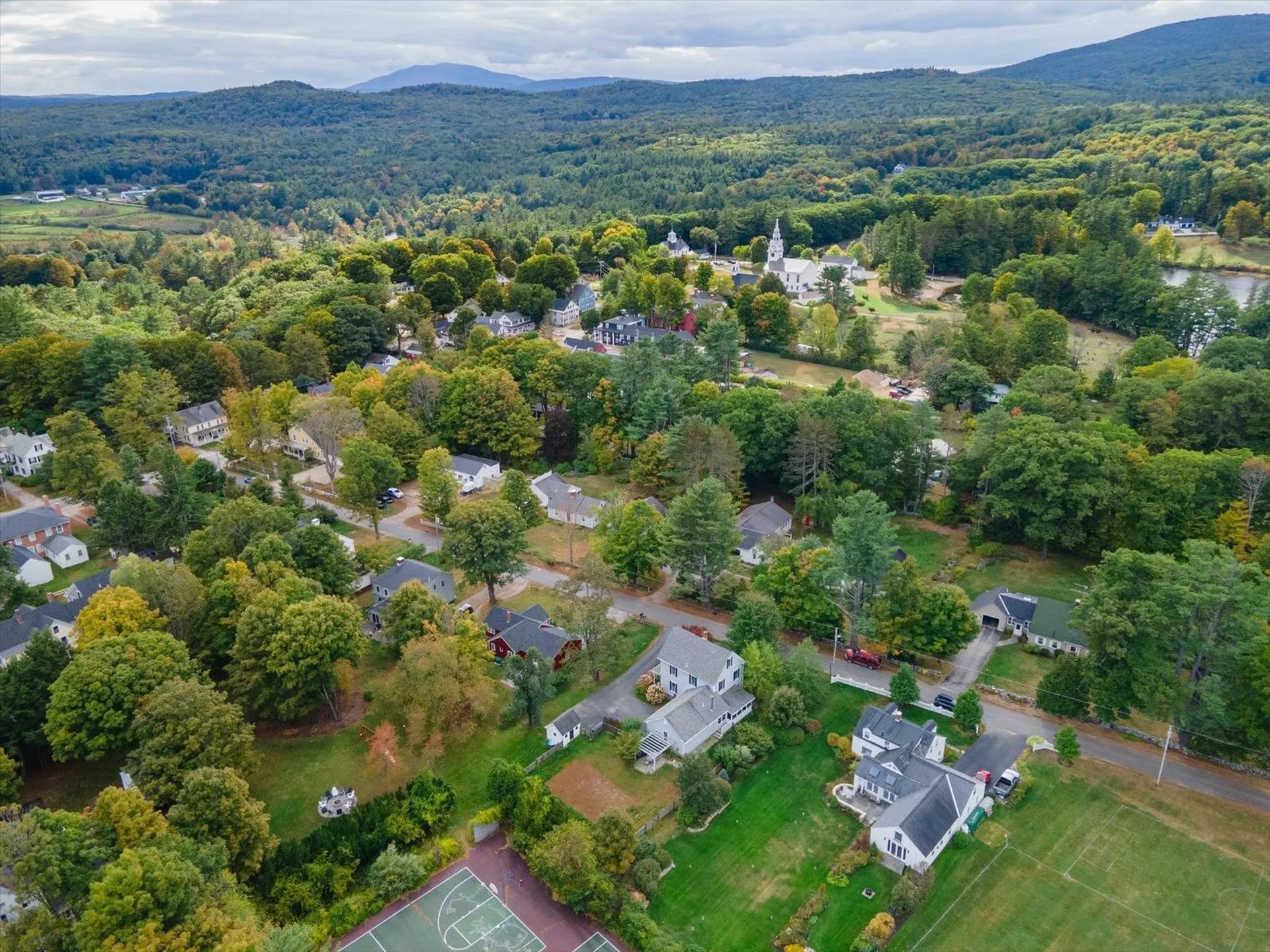 9 School Street Hancock NH 03449