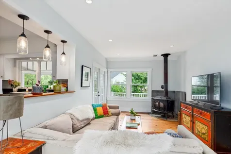 9 School Street Hancock NH 03449