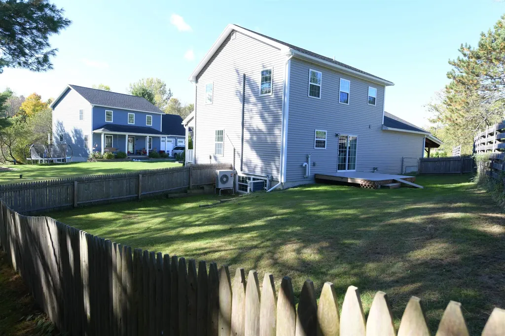 55 Apple Blossom Road St. George VT 05495