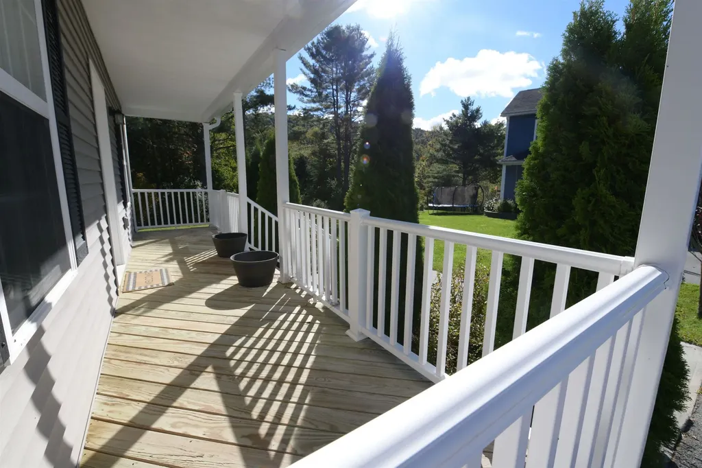 55 Apple Blossom Road St. George VT 05495