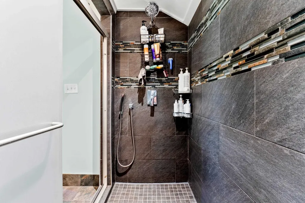 214 Main Street Farmington NH 03835