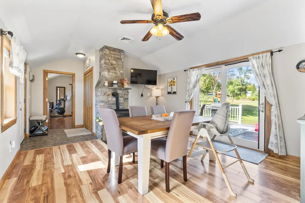 214 Main Street Farmington NH 03835