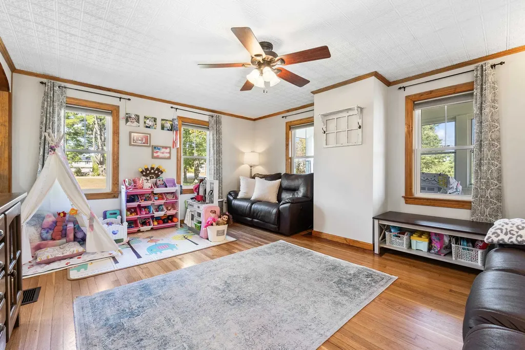 214 Main Street Farmington NH 03835