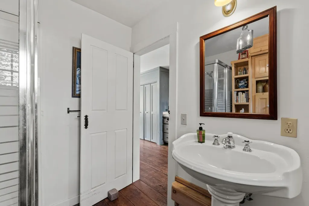 587 Vt Route 121 East Grafton VT 05146