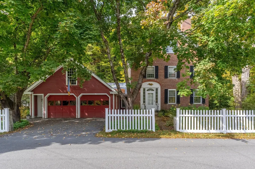 587 Vt Route 121 East Grafton VT 05146