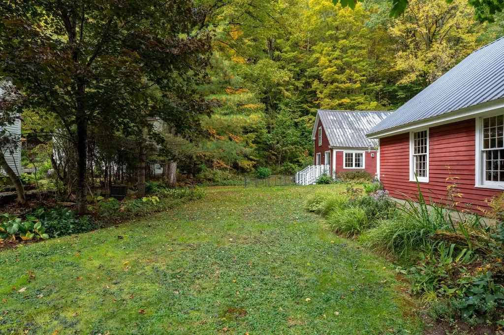 587 Vt Route 121 East Grafton VT 05146