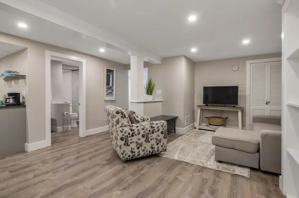 293 Long Sands Avenue York ME 03909