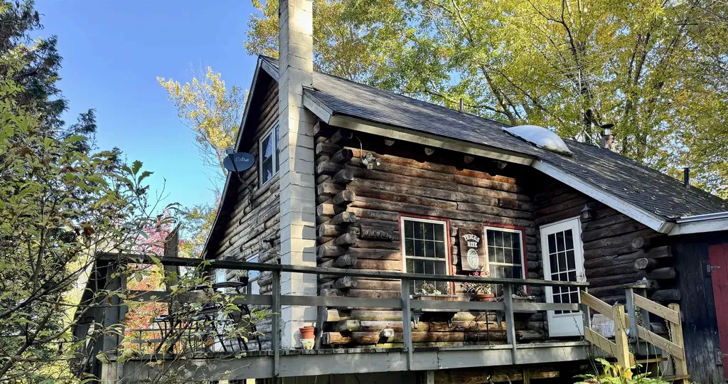 4 Woodlands Lane Hyde Park VT 05655