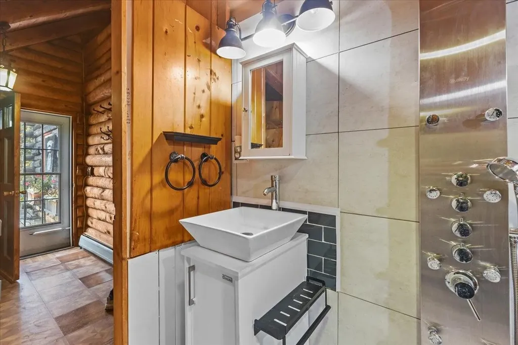 4 Woodlands Lane Hyde Park VT 05655