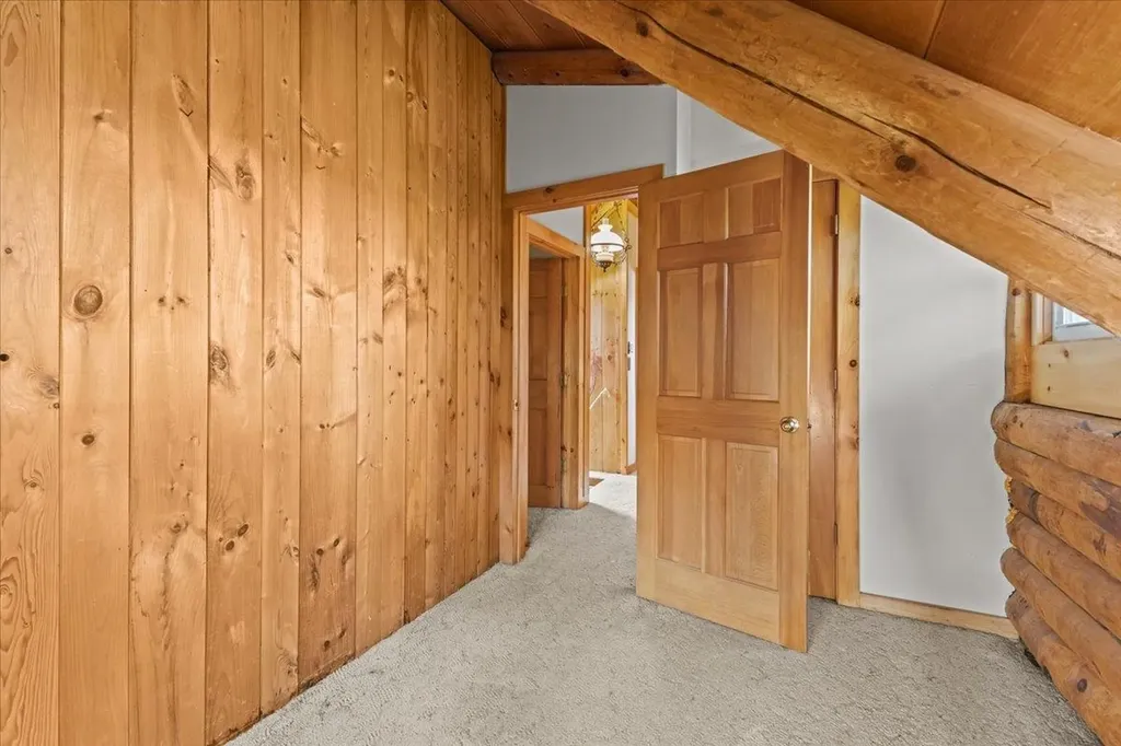 4 Woodlands Lane Hyde Park VT 05655