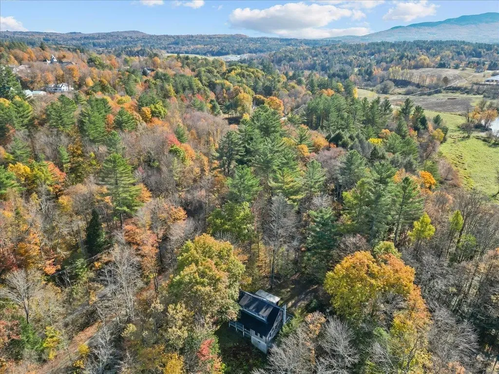 4 Woodlands Lane Hyde Park VT 05655