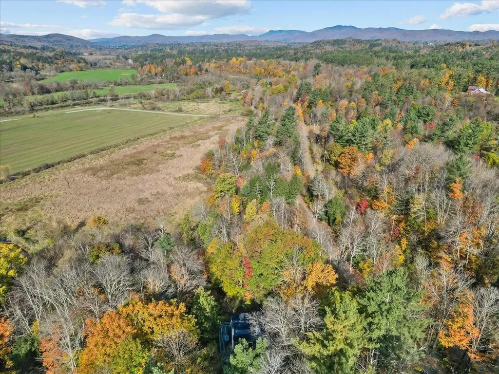 4 Woodlands Lane Hyde Park VT 05655