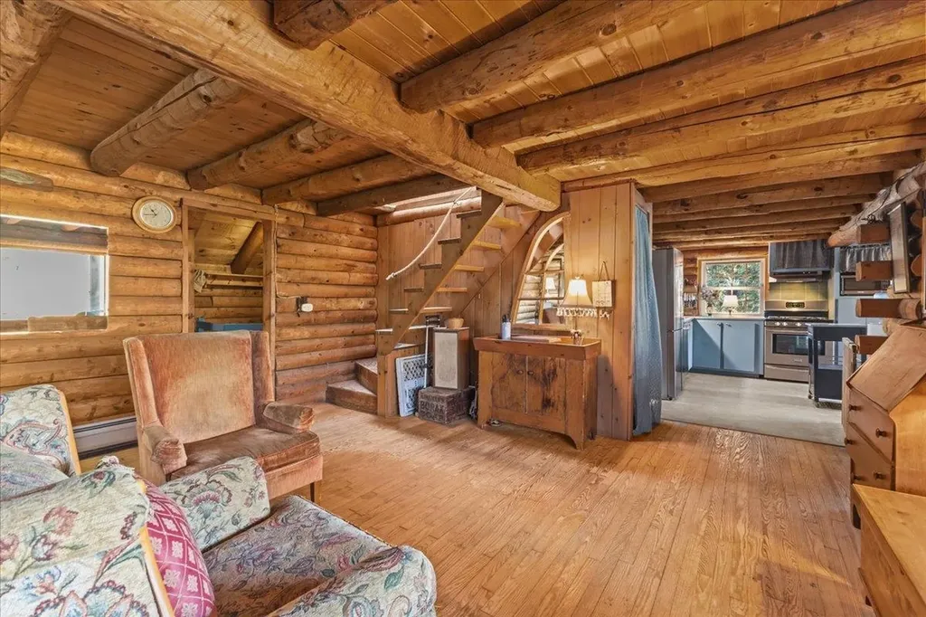 4 Woodlands Lane Hyde Park VT 05655