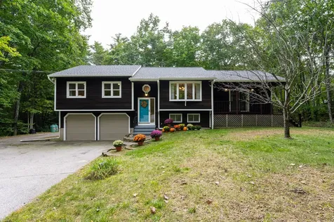 42 Ann Logan Circle Raymond NH 03077