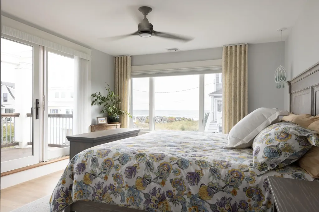 7 Shaw Street Hampton NH 03842