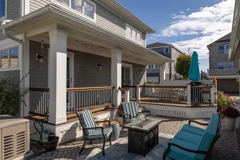 7 Shaw Street Hampton NH 03842