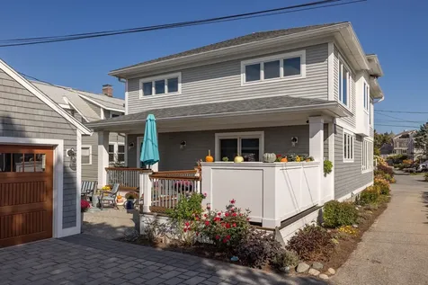 7 Shaw Street Hampton NH 03842